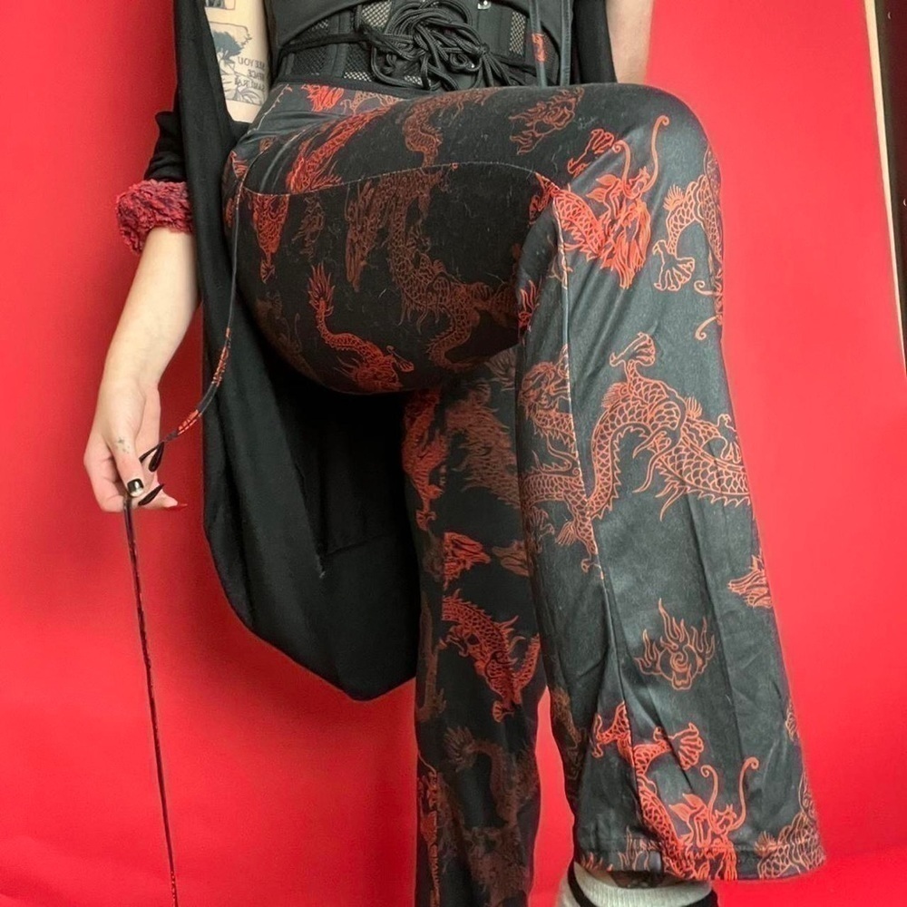 Black and red dragon print tie pants ๐คโค๏ธโโโโโโโโโโโโโโโโโโโโโโ - Picture 4 of 4